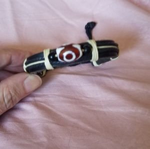 Adjustable leather bracelet